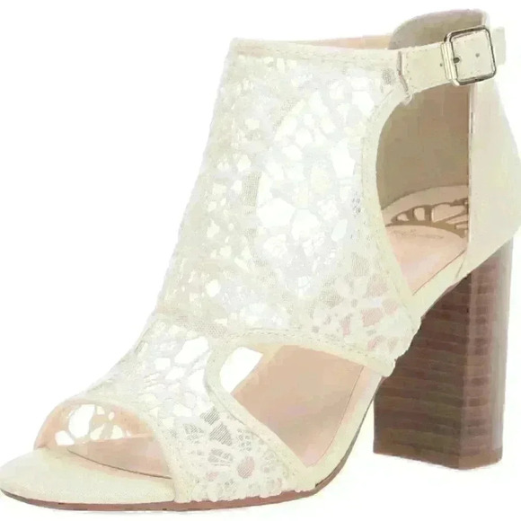 Fergalicious Maddox 3 Peep Toe Block Heels Maddox 3 Cream SIZE 6 (BRAND NEW) - Picture 1 of 16